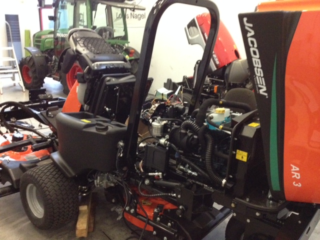 Super grote robot grasmaaier